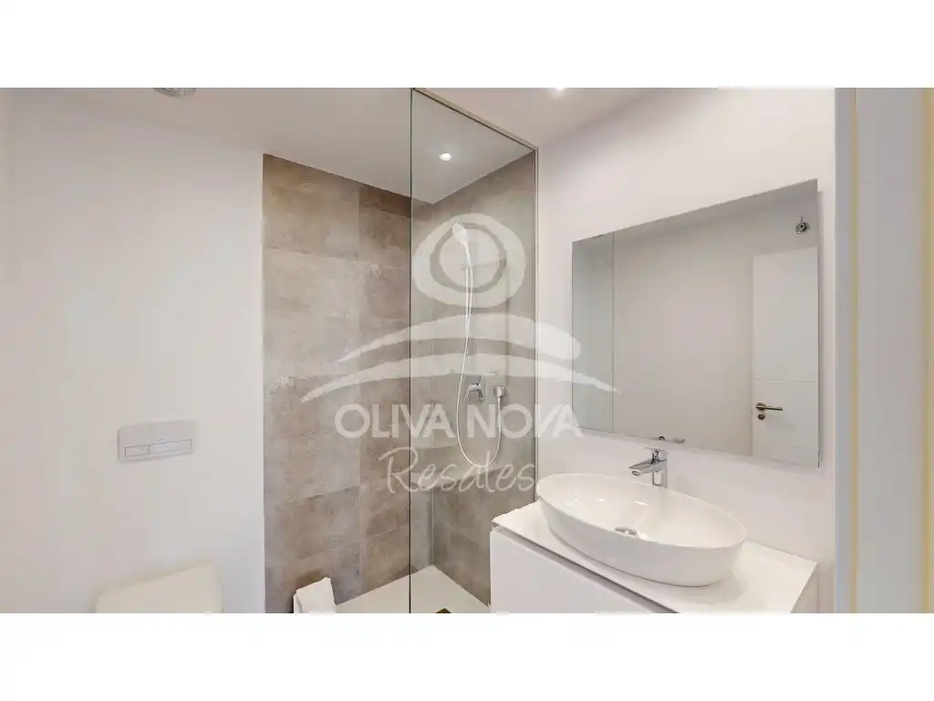 Detached homes for sale in Calle Degas, Oliva Nova