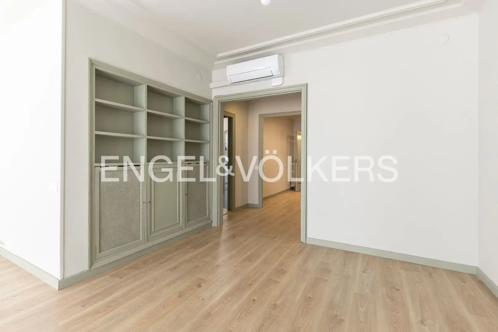 Wohnung zum Verkauf in Barcelona mit Klimaanlage, Heizung und Parkett
