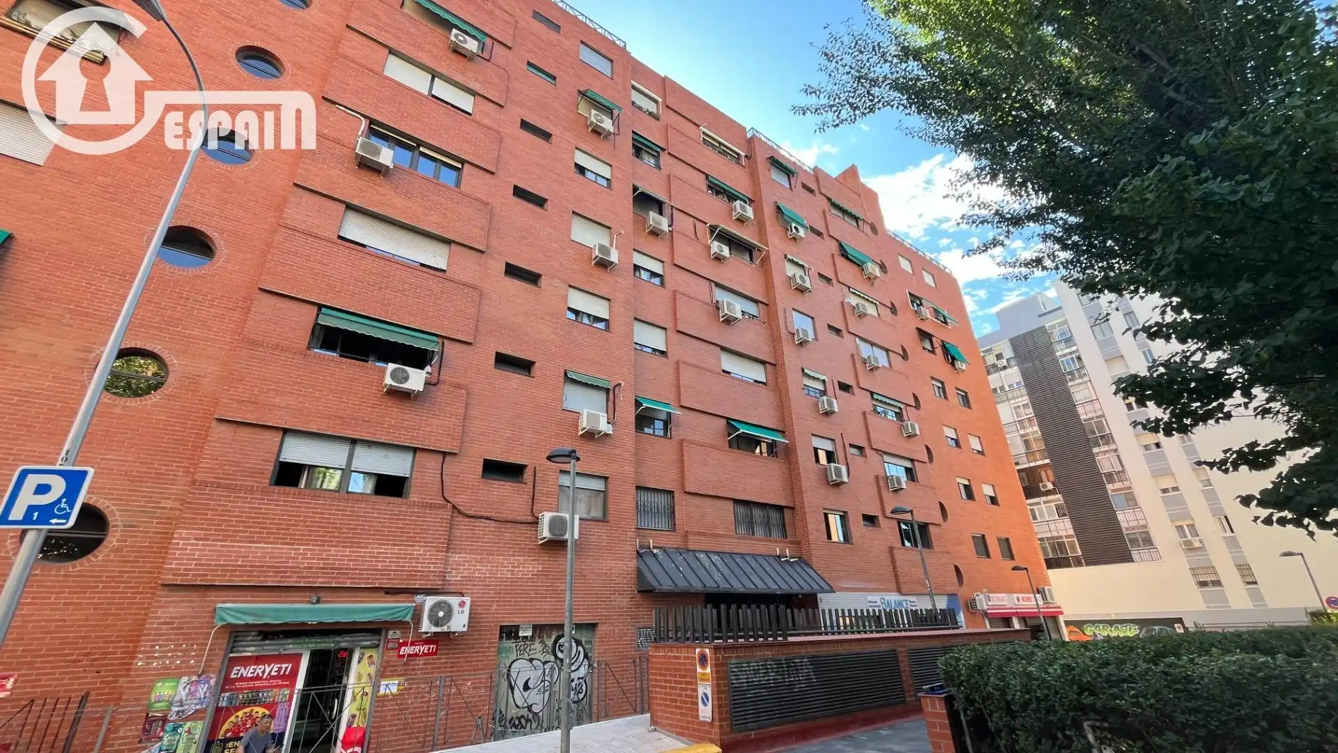Vista exterior de Piso en venta en Madrid con Aire acondicionado y Calefacción