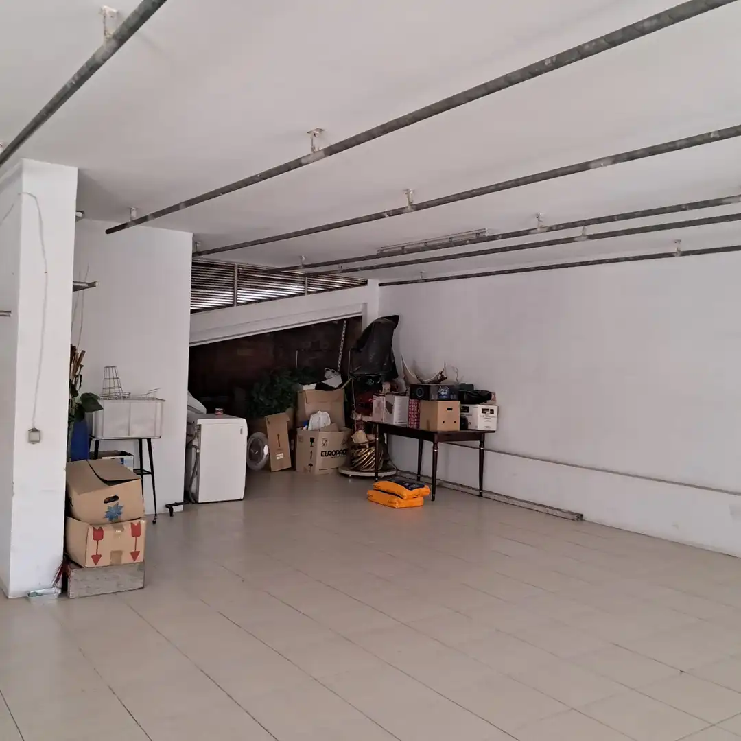 Local en venda en Sant Joan Les Fonts amb Aire condicionat, Calefacció i Alarma