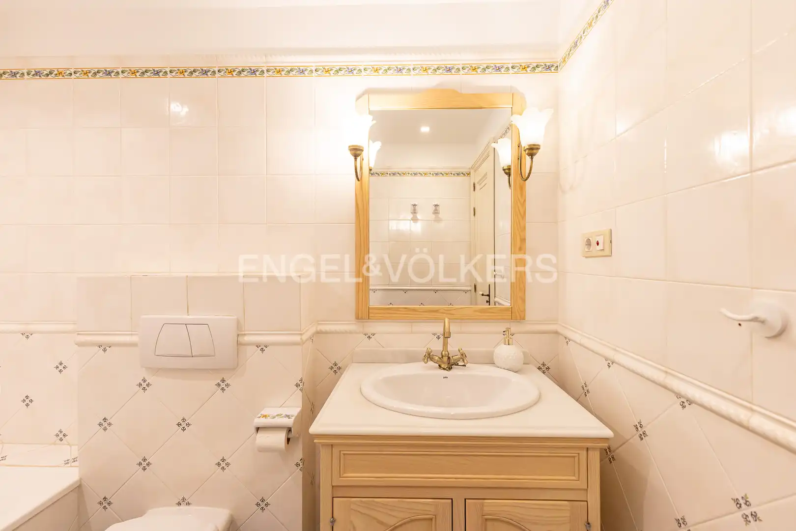 Houses for rent in Encinar de los Reyes
