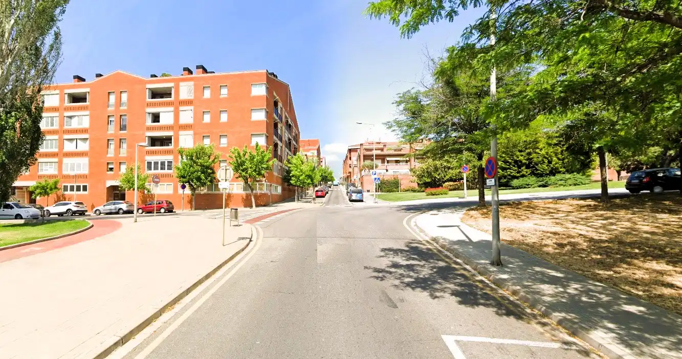 Exterior view of Office for sale in Sant Joan Despí  with Storage room