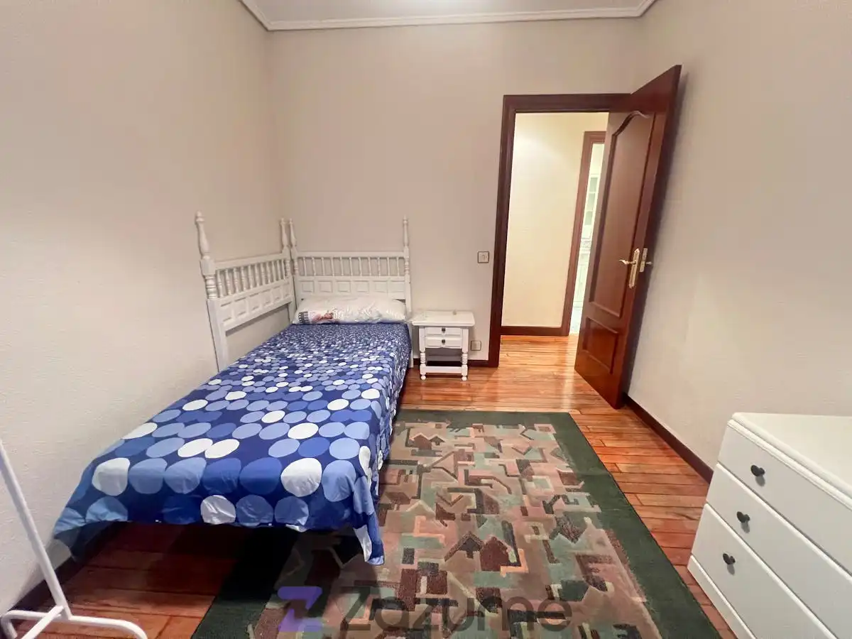 Schlafzimmer von Wohnung zur Miete in Bilbao  mit Heizung, Terrasse und Möbliert