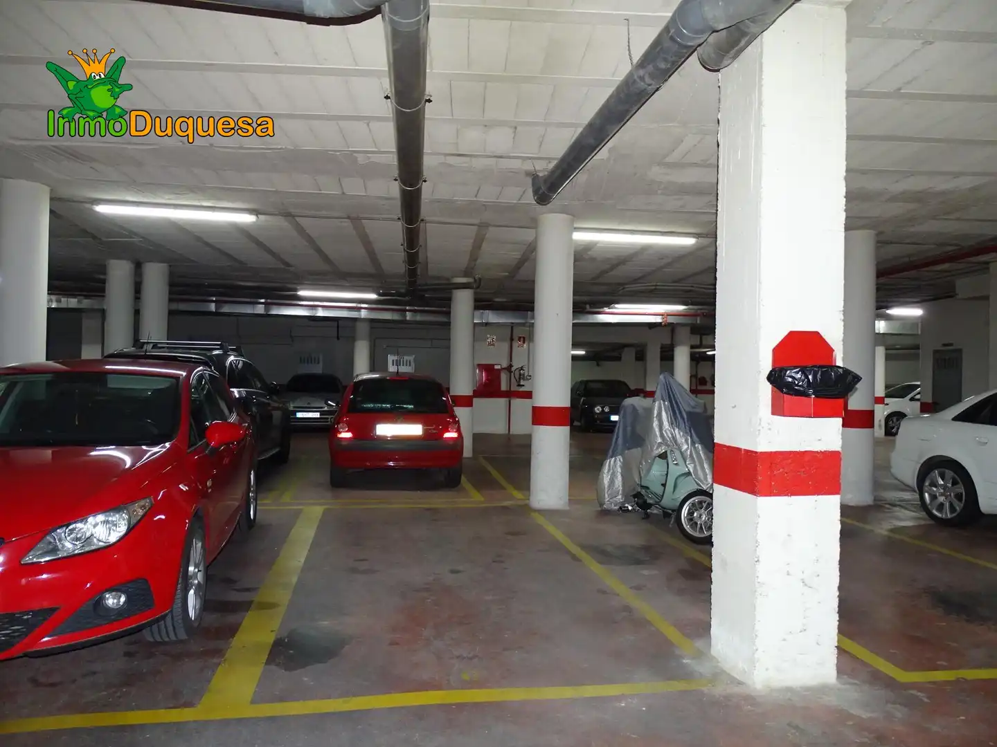 Parking of Flat for sale in Granada  with Air Conditioner, Heating and Storage room