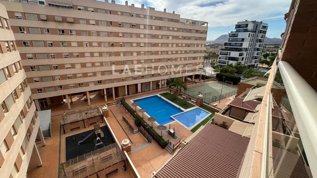 Piso en Venta en Paus - Poligono San Blas