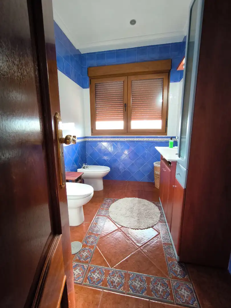 Bany de Casa o xalet en venda en Cambados amb Calefacció, Jardí privat i Parquet