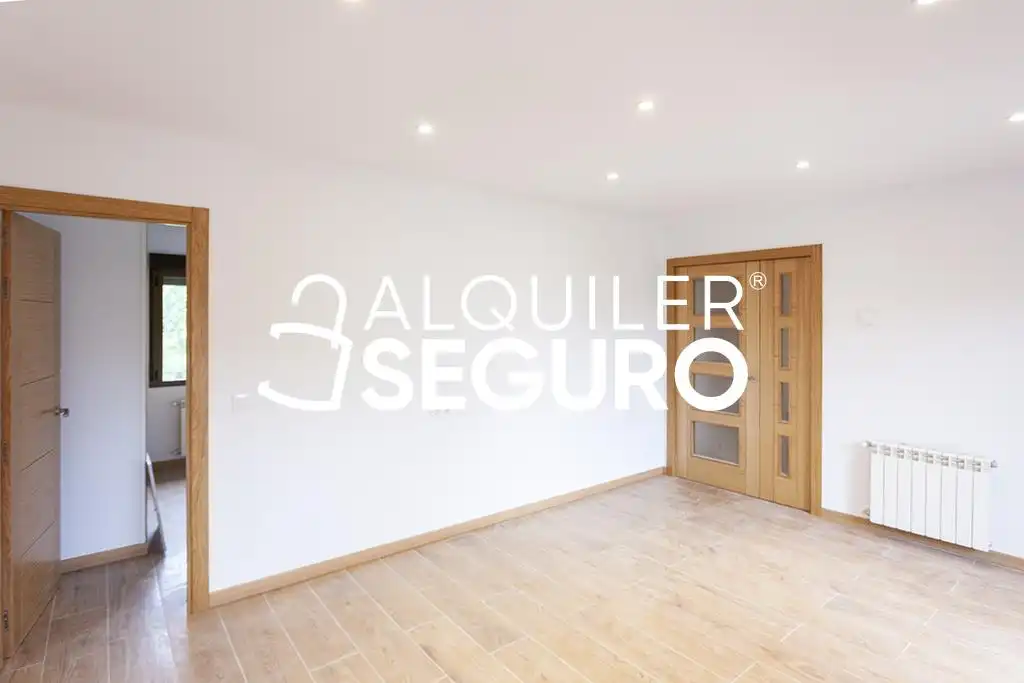 Habitación de Piso de alquiler en El Berrueco con Calefacción y Terraza