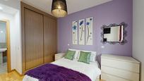 Bedroom of Flat for sale in  Madrid Capital