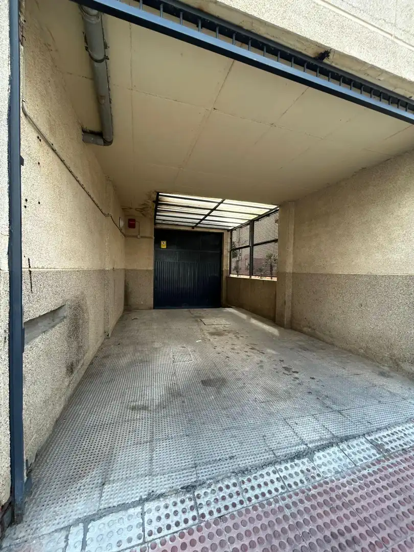 Parkplatz von Wohnung zum Verkauf in Utrera mit Terrasse und Abstellraum