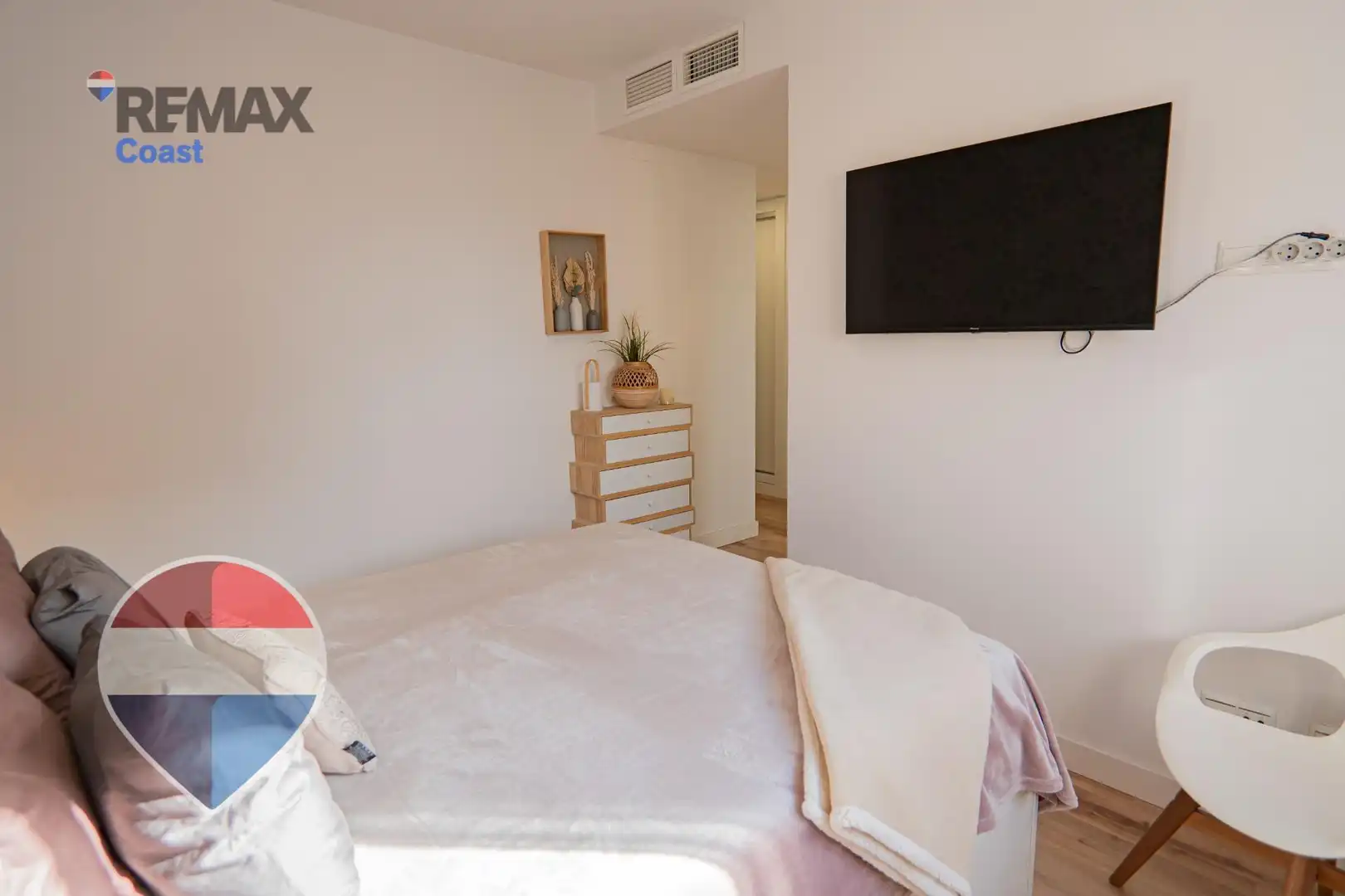 Habitación de Piso en venta en Málaga con Aire acondicionado, Calefacción y Jardín privado