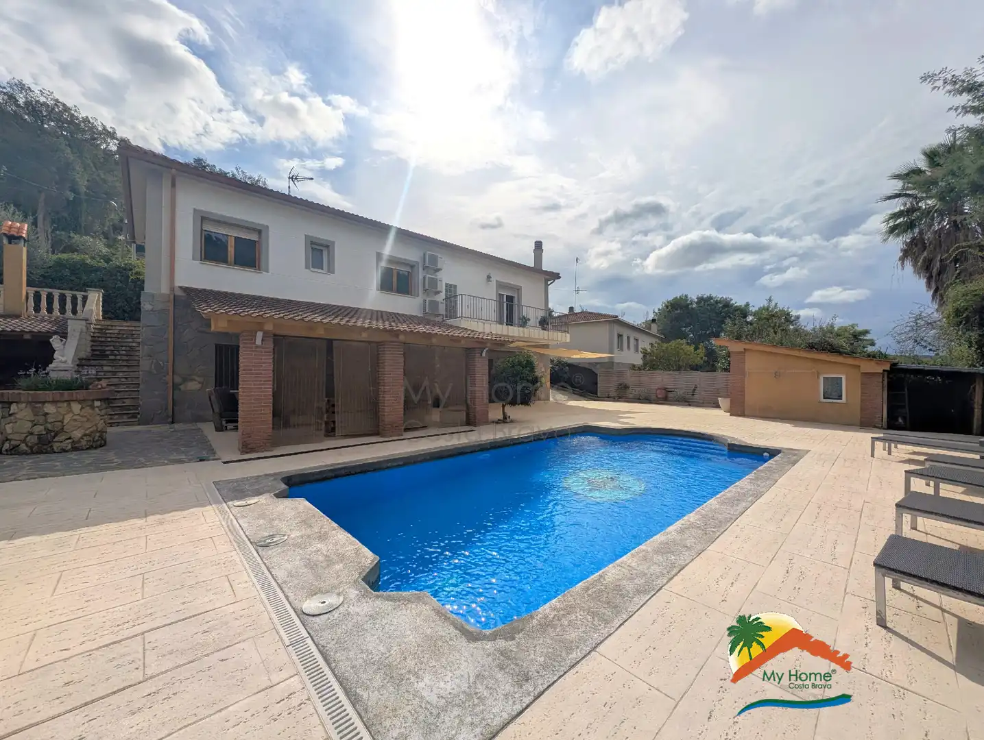 Casa amb piscina en venda a Aiguaviva Parc, imagen 2