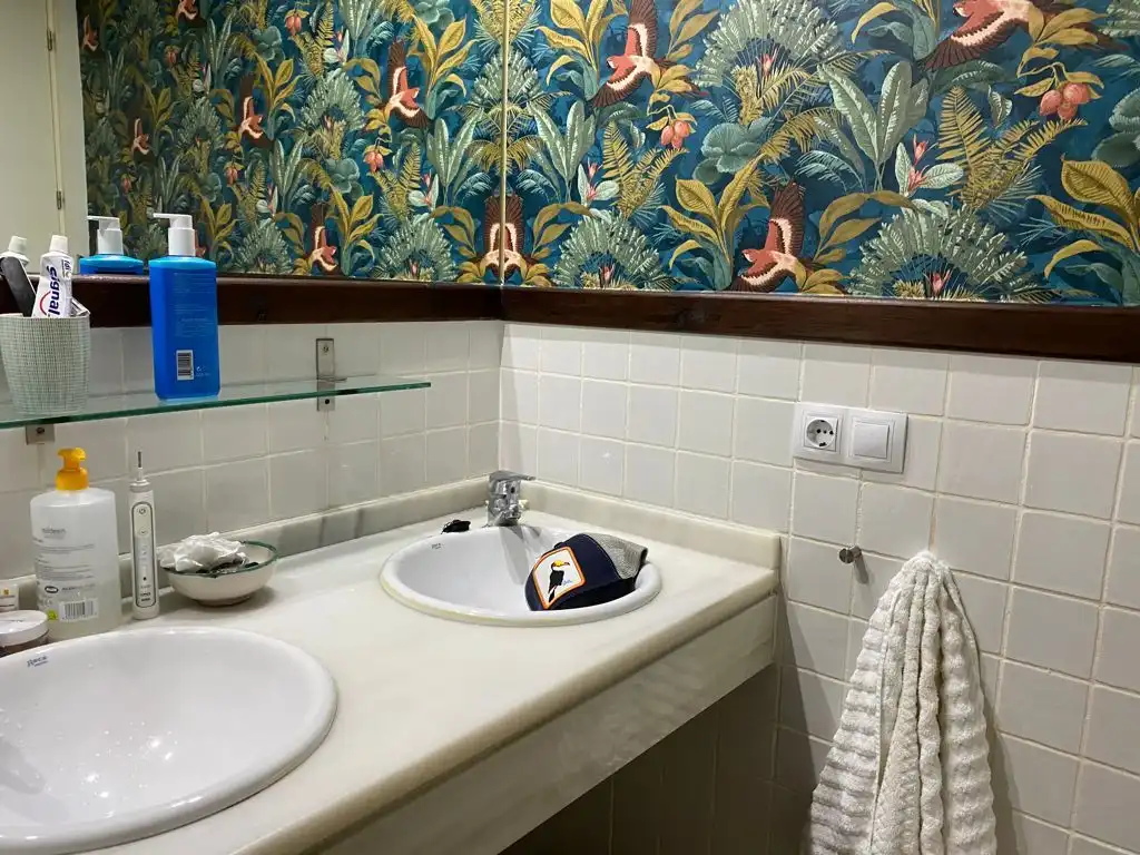Baño de Apartamento de alquiler en Rota con Terraza, Amueblado y Horno