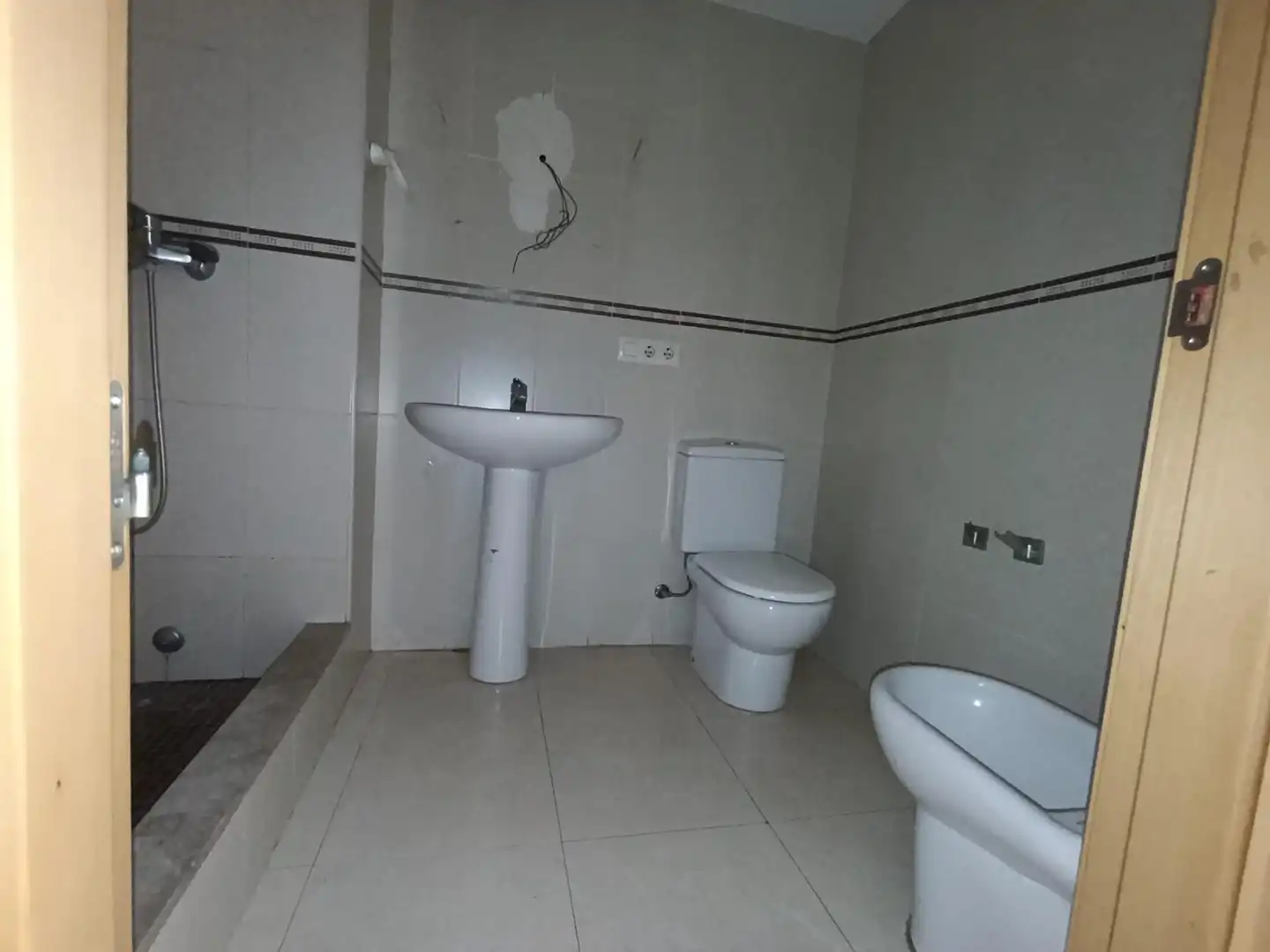 Bany de Apartament en venda en Figueres amb Terrassa