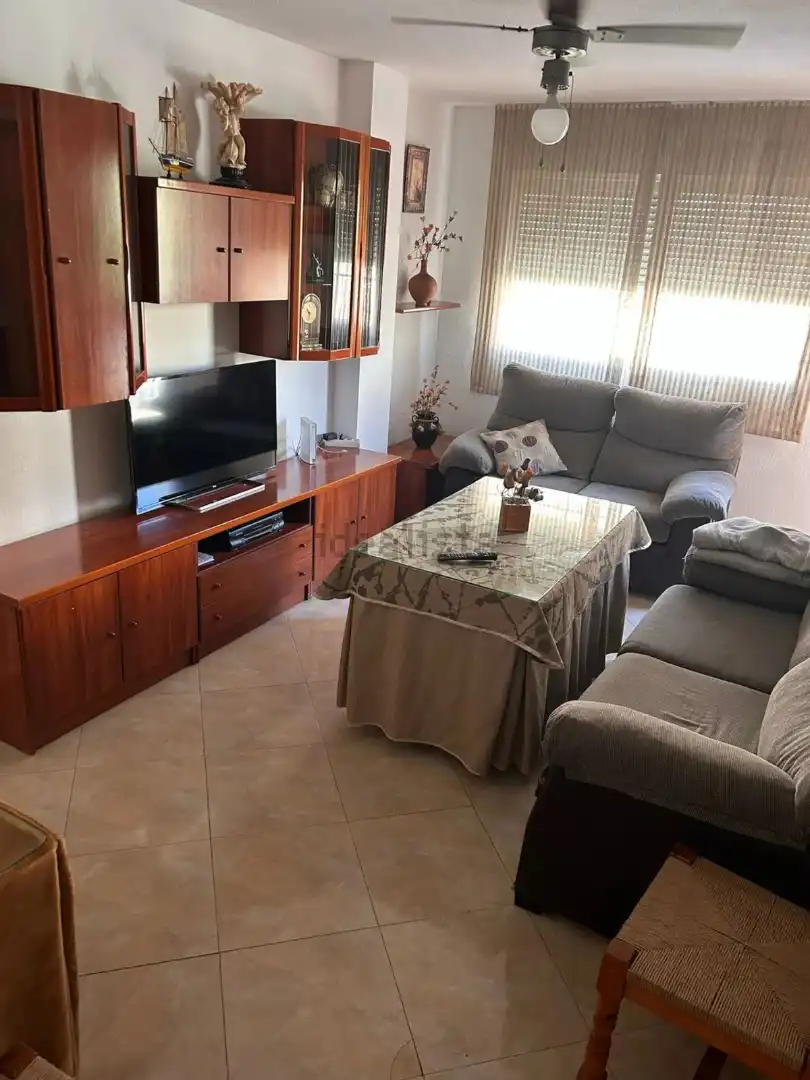 Sala de estar de Piso de alquiler en Granada con Aire acondicionado, Calefacción y Amueblado