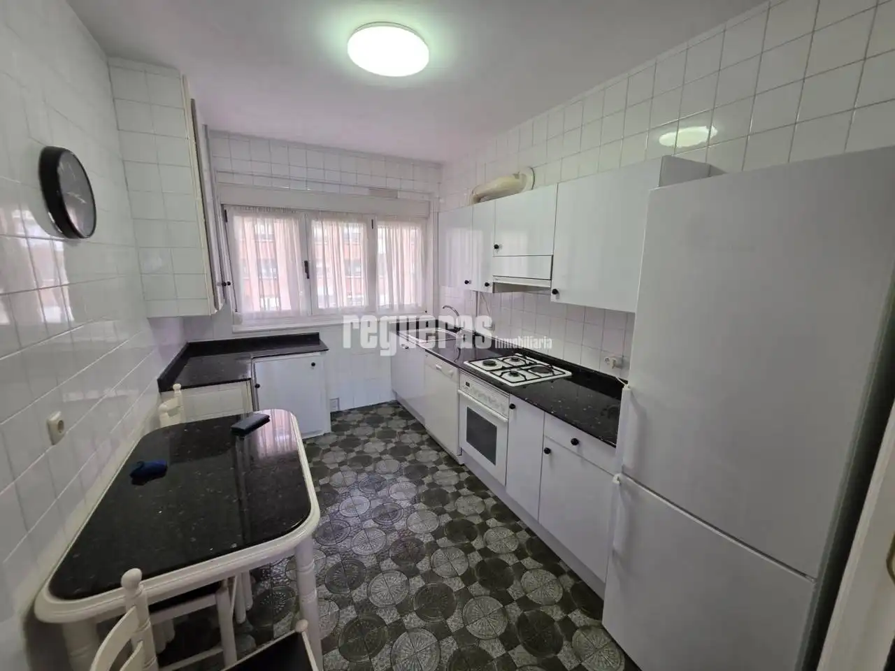 Küche von Wohnungen zur Miete in Avilés mit Heizung, Terrasse und Möbliert