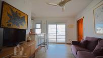Sala d'estar de Pis en venda en La Manga del Mar Menor amb Terrassa i Piscina comunitària
