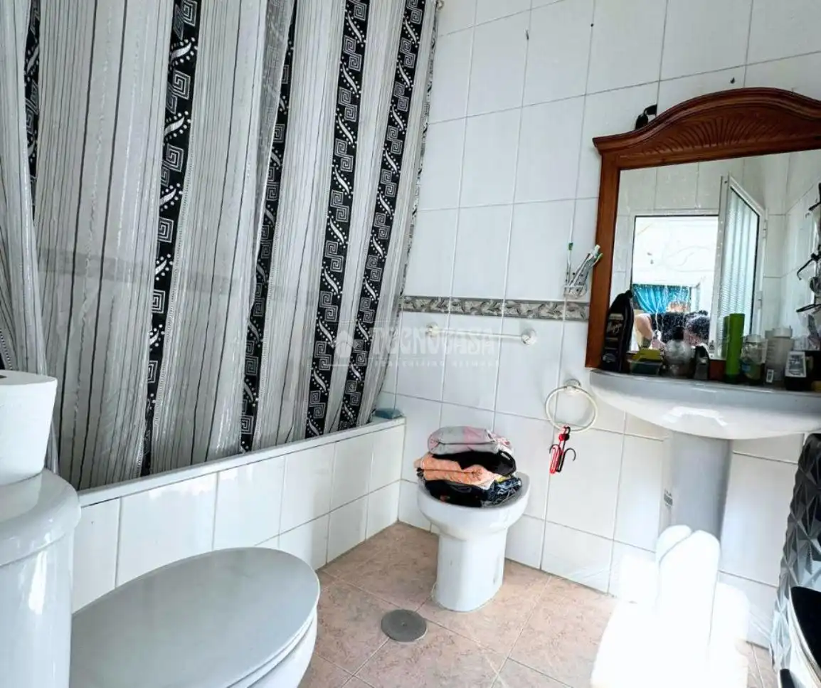 Baño de Casa o chalet en venta en Las Cabezas de San Juan