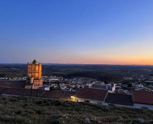 Vista exterior de Casa o xalet en venda en Hornachos amb Aire condicionat i Terrassa