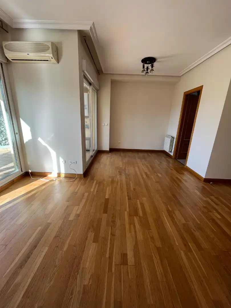 Habitación de Ático en venta en Las Rozas de Madrid con Aire acondicionado, Calefacción y Parquet