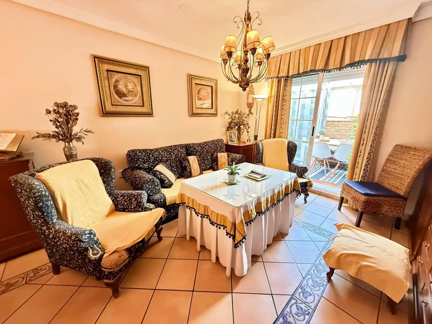 Living room of Detached homes for sale in Roquetas de Mar  with Air Conditioner, Balcony and Community pool