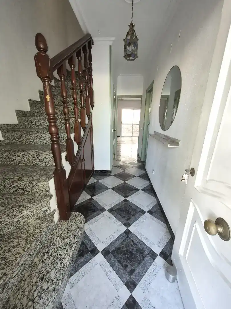Casa adosada en venda en Sevilla amb Aire condicionat, Traster i Balcó