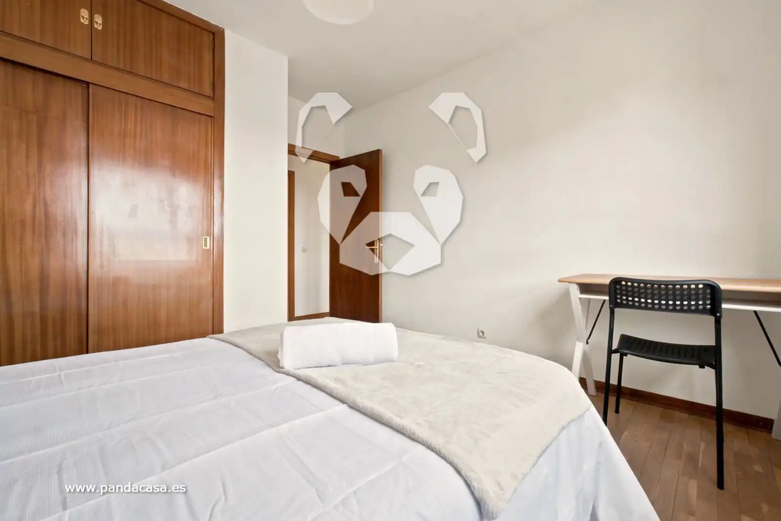 Schlafzimmer von Wohnung zur Miete in Madrid mit Heizung und Möbliert