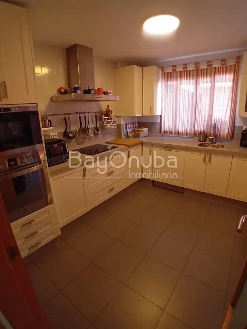 Cocina de Casa adosada en venta en Huelva con Trastero y Piscina