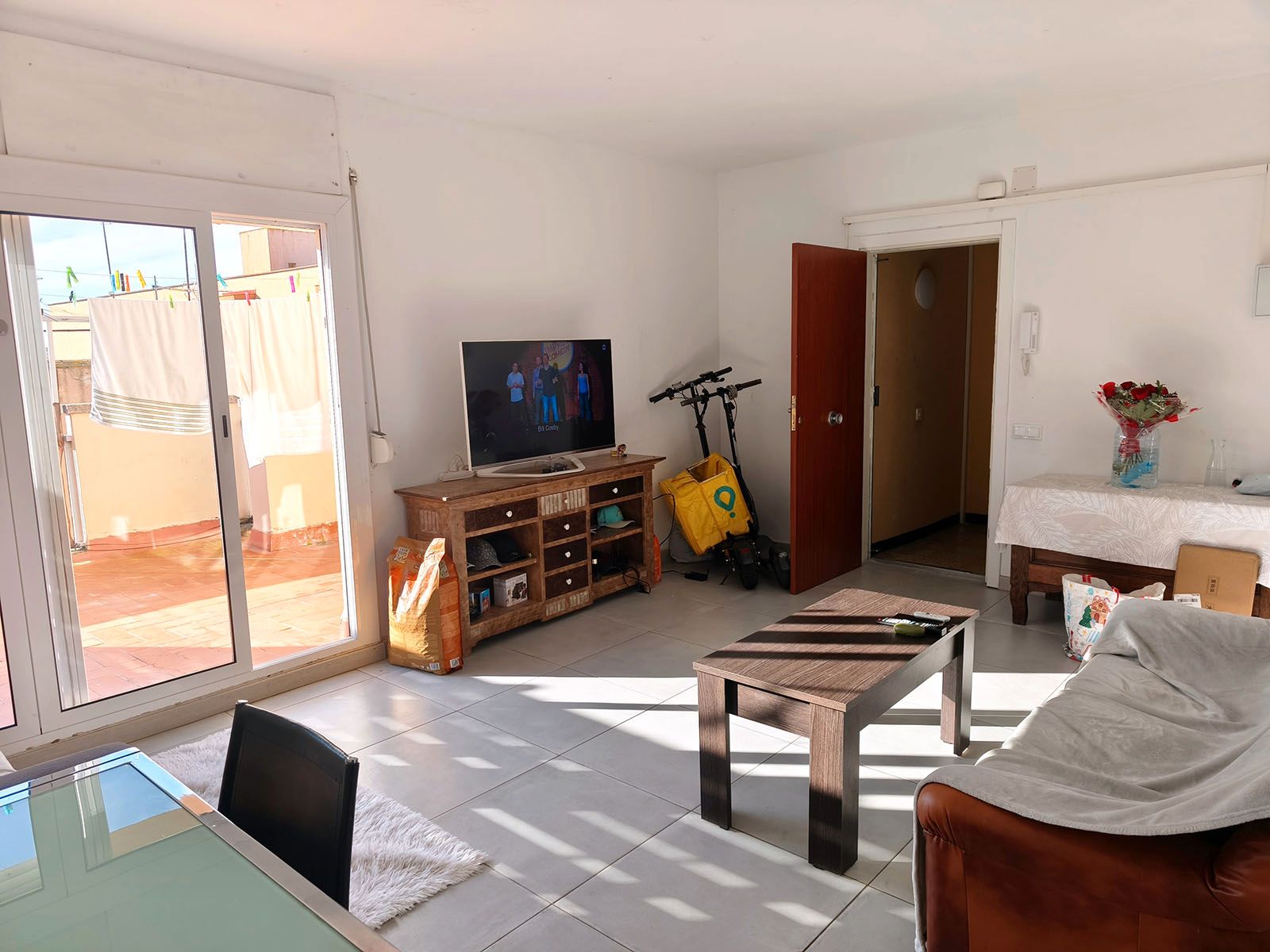 Wohnzimmer von Dachboden zum Verkauf in Figueres mit Terrasse, Abstellraum und Ofen
