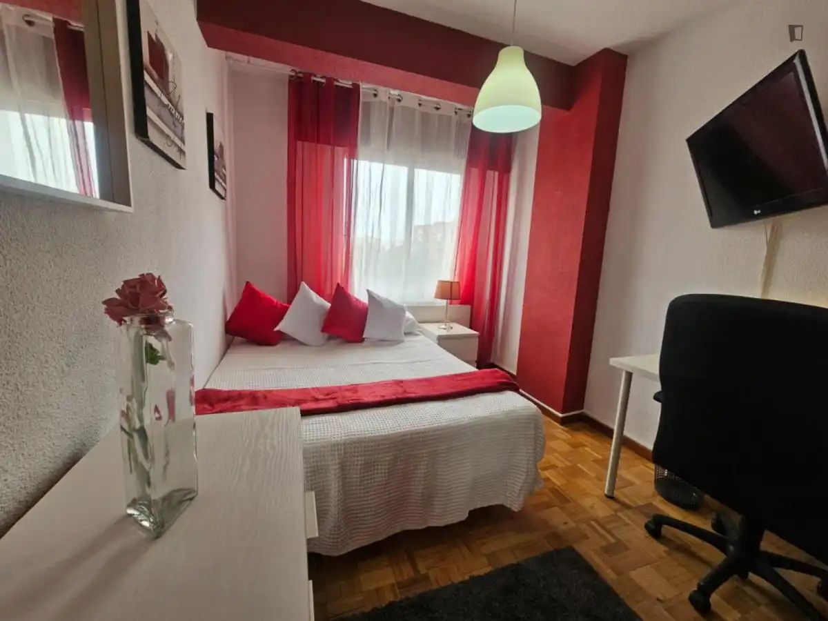 Room in Caballería Española