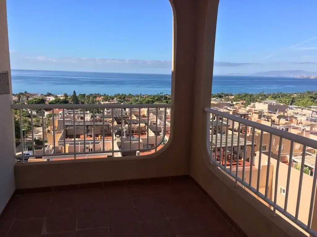 Außenansicht von Wohnung zum Verkauf in Cartagena mit Klimaanlage, Terrasse und Gemeinschaftspool