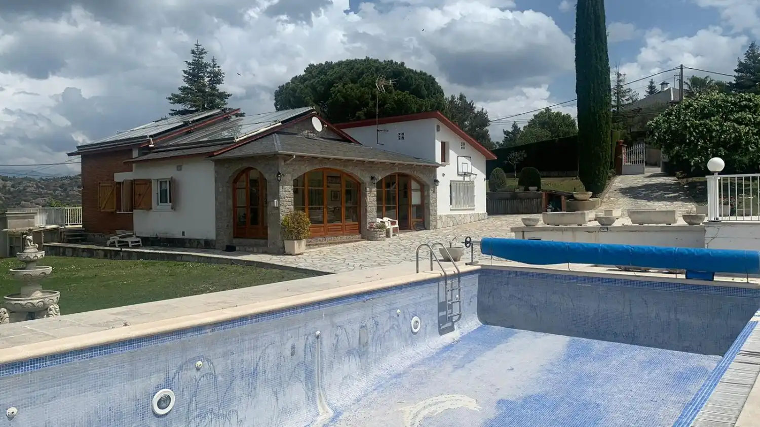 Piscina de Casa o chalet en venta en Berga con Calefacción, Jardín privado y Terraza