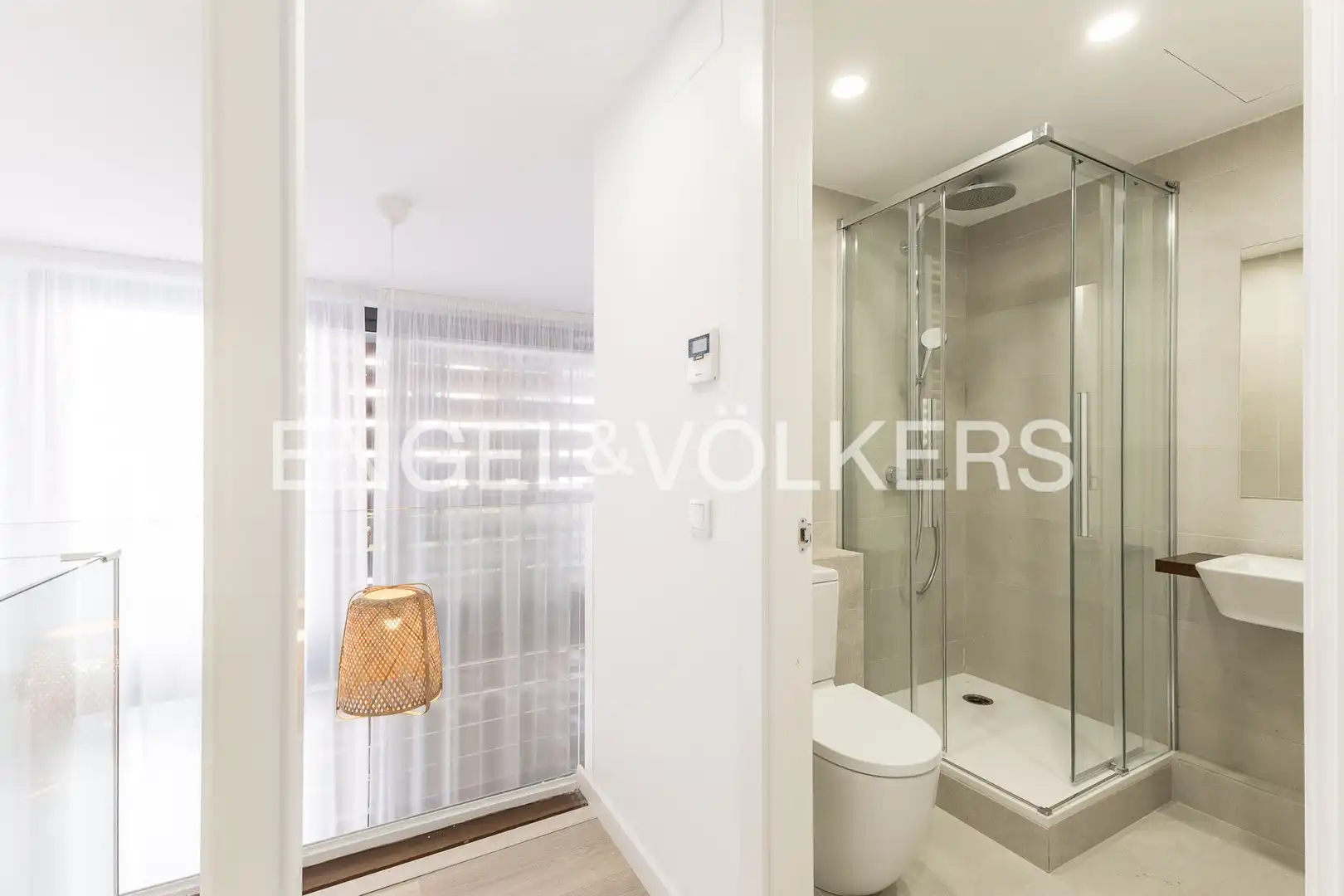 Baño de Dúplex en venta en Barcelona con Aire acondicionado, Calefacción y Jardín privado