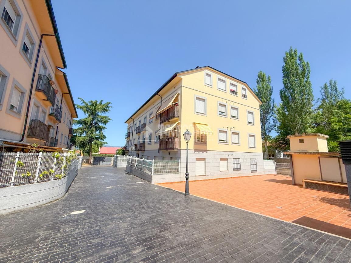 Exterior view of Flat for sale in Collado Villalba  with Heating, Storage room and Balcony