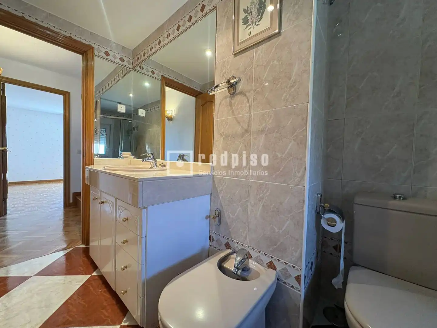Bathroom of Houses for sale in Tres Cantos  with Air Conditioner, Heating and Parquet flooring