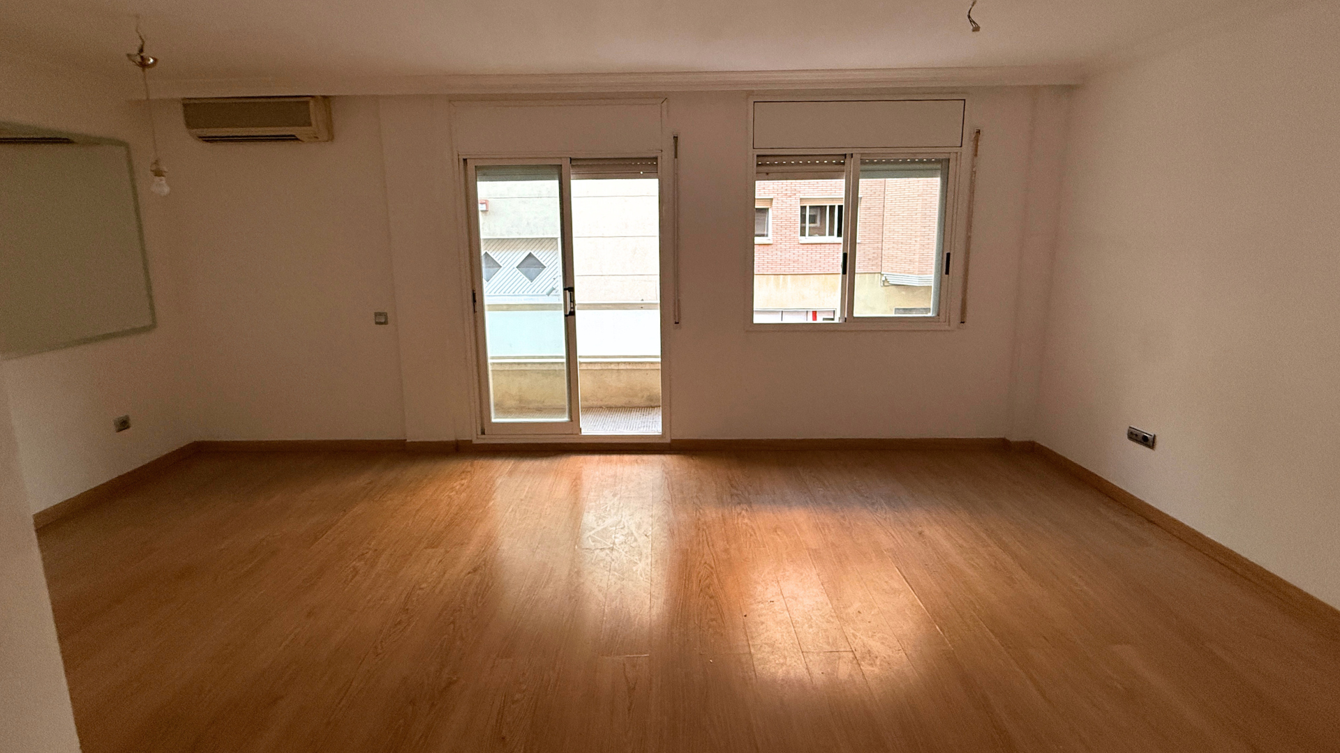 Vista exterior de Dúplex en venta en Reus con Aire acondicionado