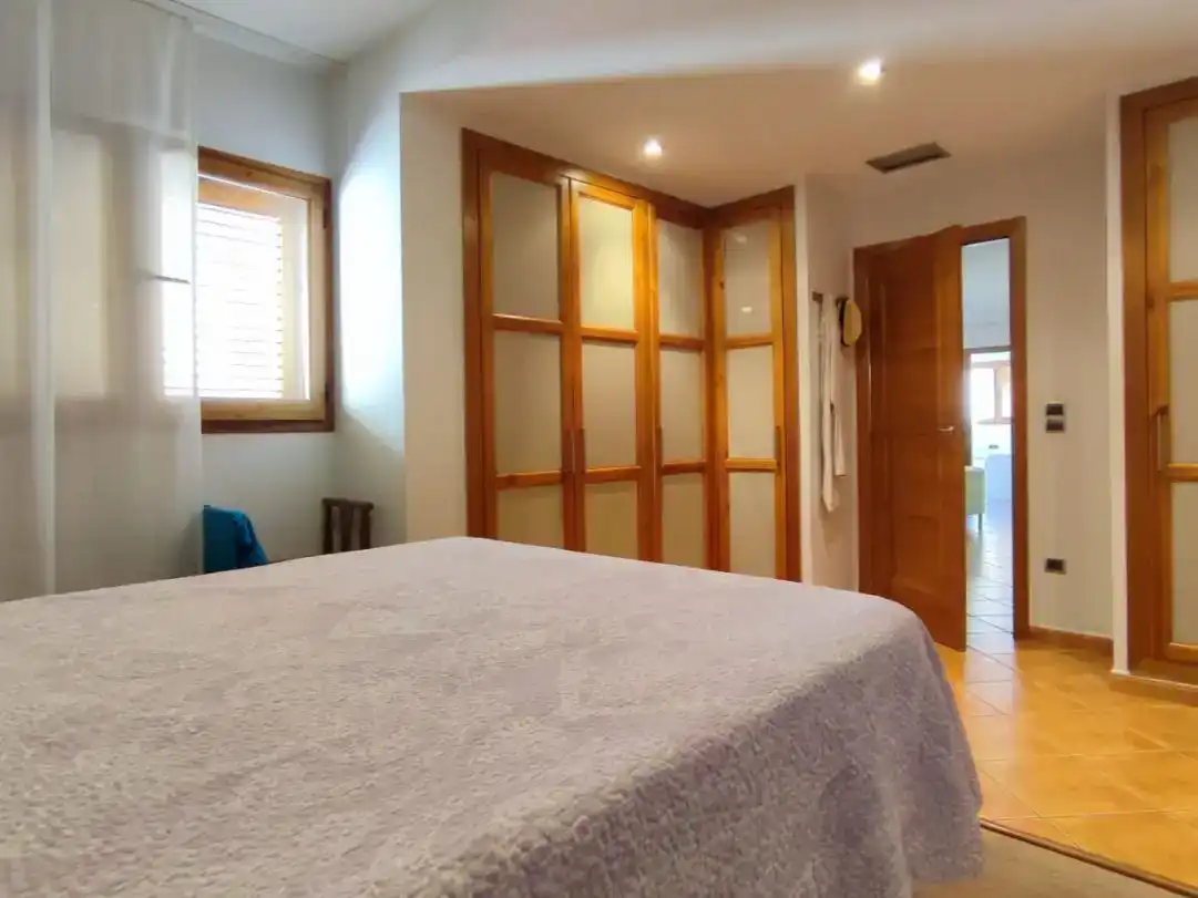 Schlafzimmer von Wohnung zum Verkauf in Tavernes de la Valldigna mit Klimaanlage und Balkon