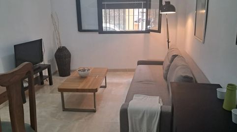 Foto 3 de Apartamento de alquiler en Parque Victoria Eugenia, Málaga Capital