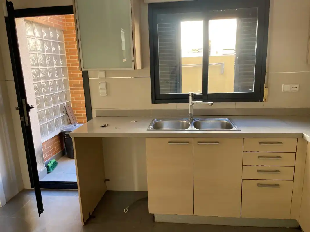 Adosado con piscina en venta en Carrer Elionor Ripoll, imagen 22