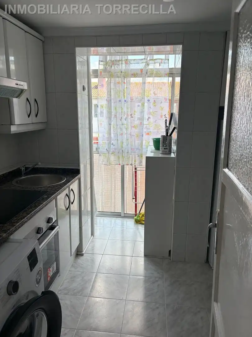 Kitchen of Flat for rent in Valladolid  with Heating, Parquet flooring and Furnished
