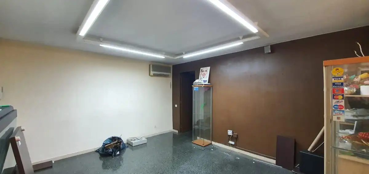 Büro zum Verkauf in Tarragona mit Klimaanlage, Heizung und Terrasse