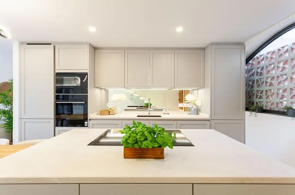 Kitchen of Apartments for sale in Calvià  with Air Conditioner, Terrace and Furnished