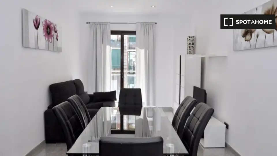 Flat with terrace to rent in Eixample, imagen 2