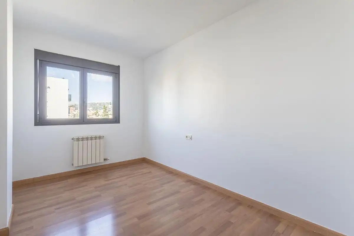 Habitación de Piso de alquiler en Granada con Calefacción, Terraza y Trastero