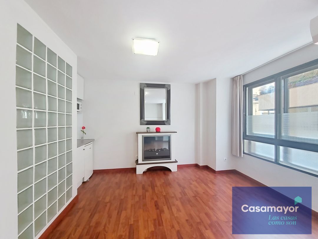 Sala d'estar de Oficina en venda en Alicante / Alacant amb Aire condicionat