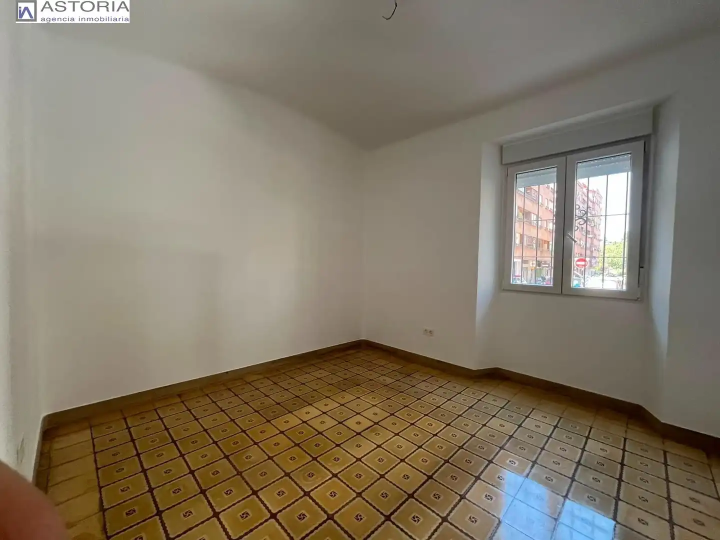 Wohnung zur Miete in Calle Calle Pintor Rodríguez Acosta, Camino de Ronda