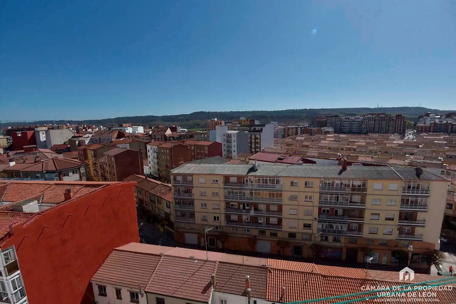 Exterior view of Flat for rent in León Capital   with Heating and Furnished