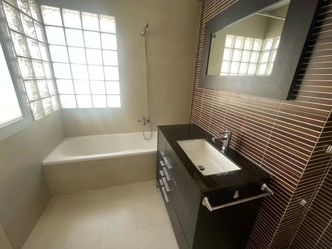 Casa a schiera con piscina in vendita a Plaça d'Espanya, imagen 7