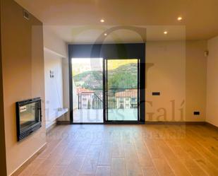Sala d'estar de Casa o xalet en venda en Monistrol de Montserrat amb Aire condicionat i Terrassa