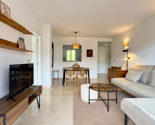 Sala d'estar de Pis de lloguer en Altea amb Aire condicionat, Jardí privat i Terrassa