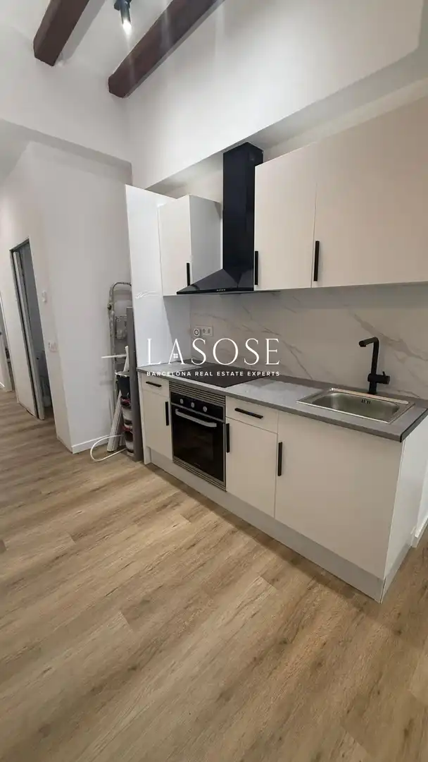 Cocina de Apartamento en venta en Barcelona